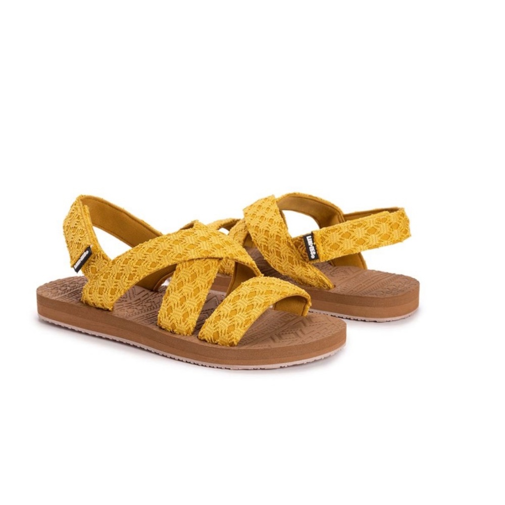 Lukees by Muk Luks Yellow Woven Sand Games Slingback Sandals Women’s Size 6